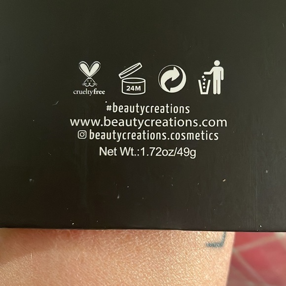 🎈SALE🎈🎀#52.MAKEUP XXL35-COLORS EYESHADOW PALETTE🎀 - Picture 7 of 8